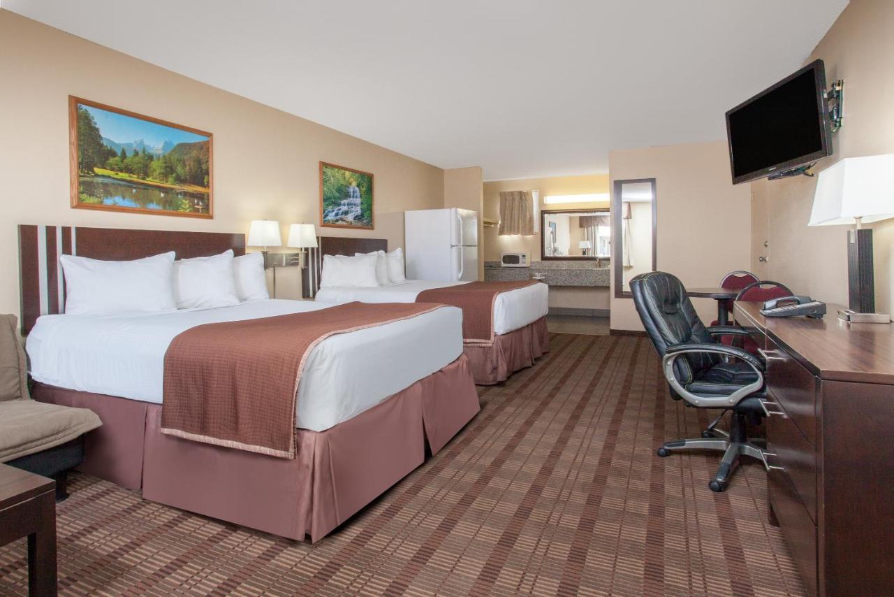 Econo Lodge Inn & Suites Medicine Hat Exterior foto