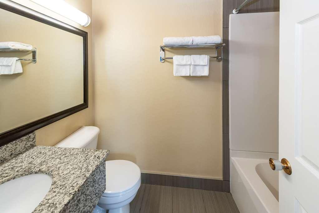 Econo Lodge Inn & Suites Medicine Hat Exterior foto