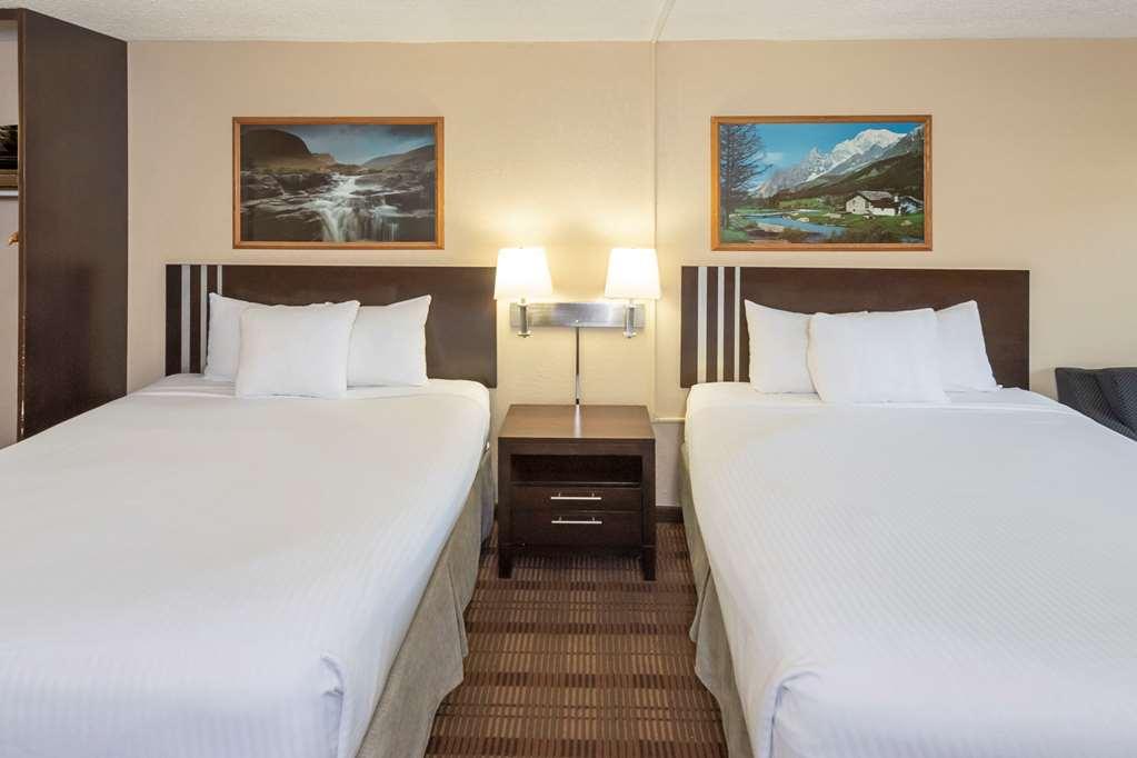 Econo Lodge Inn & Suites Medicine Hat Cameră foto